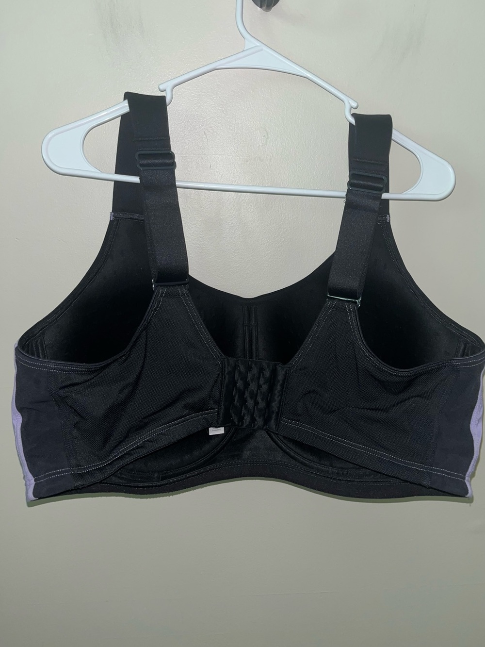 Livi Lane Bryant Max Support Wicking Underwire Sports Bra Size 42G Purple EUC - Picture 5 of 7